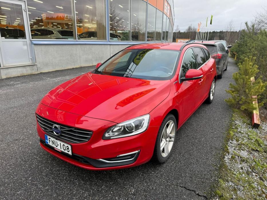 VOLVO V60 2016