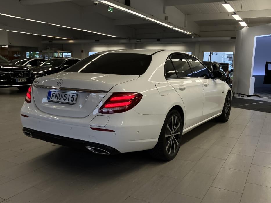 MERCEDES-BENZ E 2019