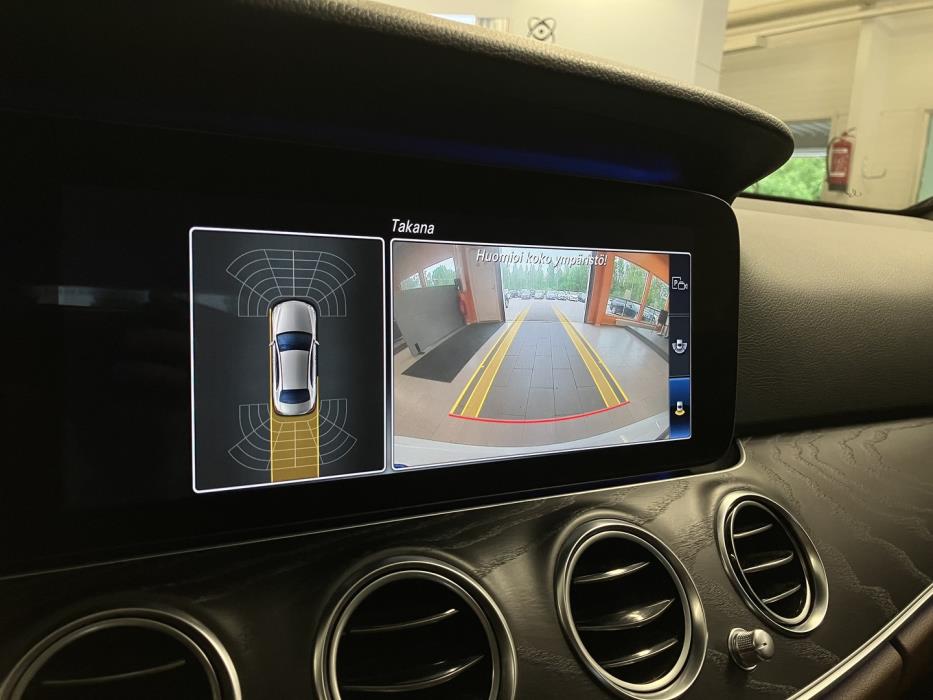 MERCEDES-BENZ E 2019