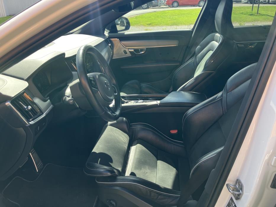 VOLVO V90 2020