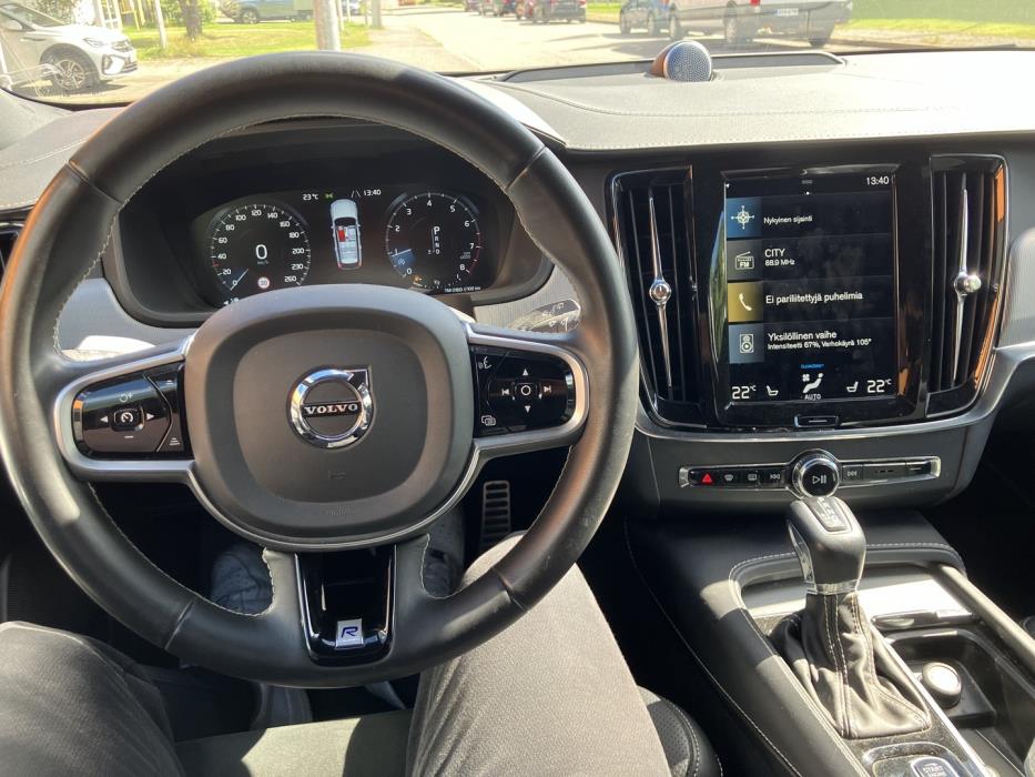 VOLVO V90 2020