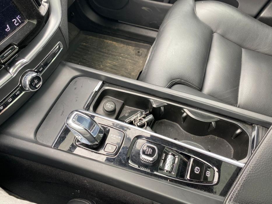 VOLVO XC60 2019