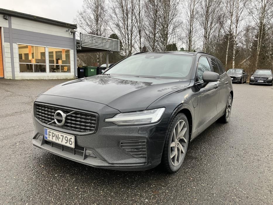 VOLVO V60 2021