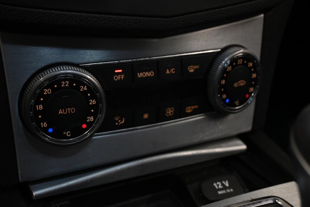 MERCEDES-BENZ C 2010