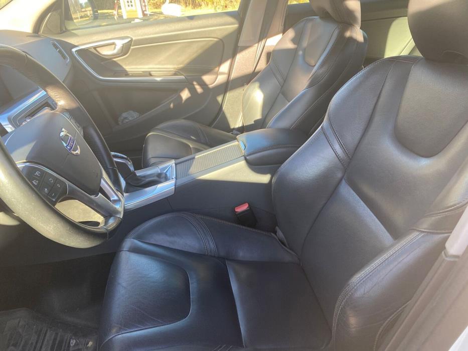 VOLVO V60 Cross Country 2016