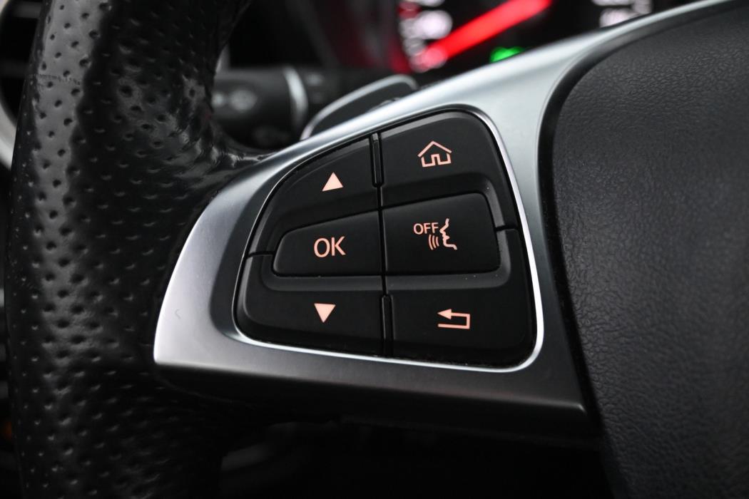 MERCEDES-BENZ C 2017