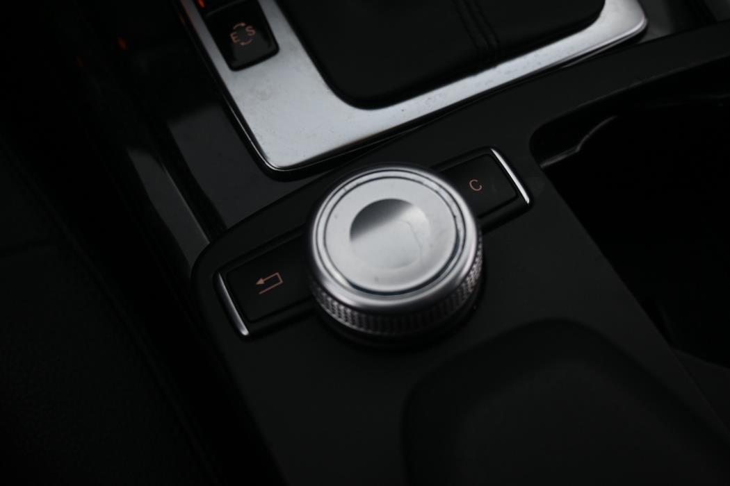 MERCEDES-BENZ E 2011