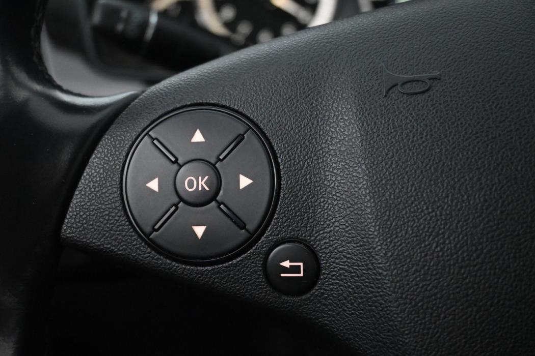 MERCEDES-BENZ E 2011