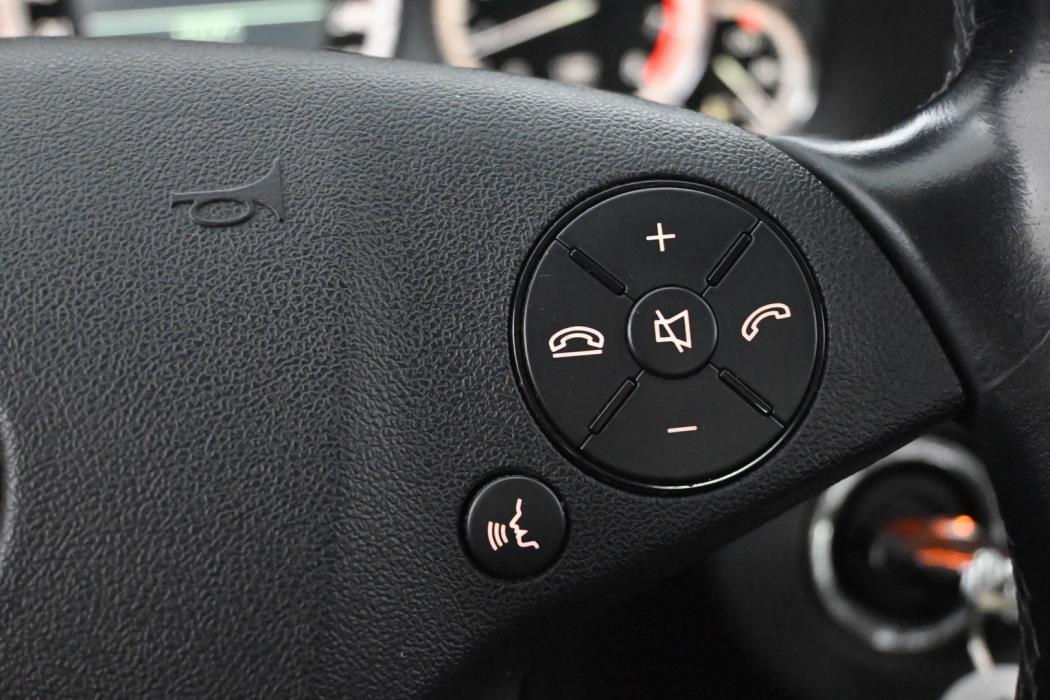 MERCEDES-BENZ E 2011