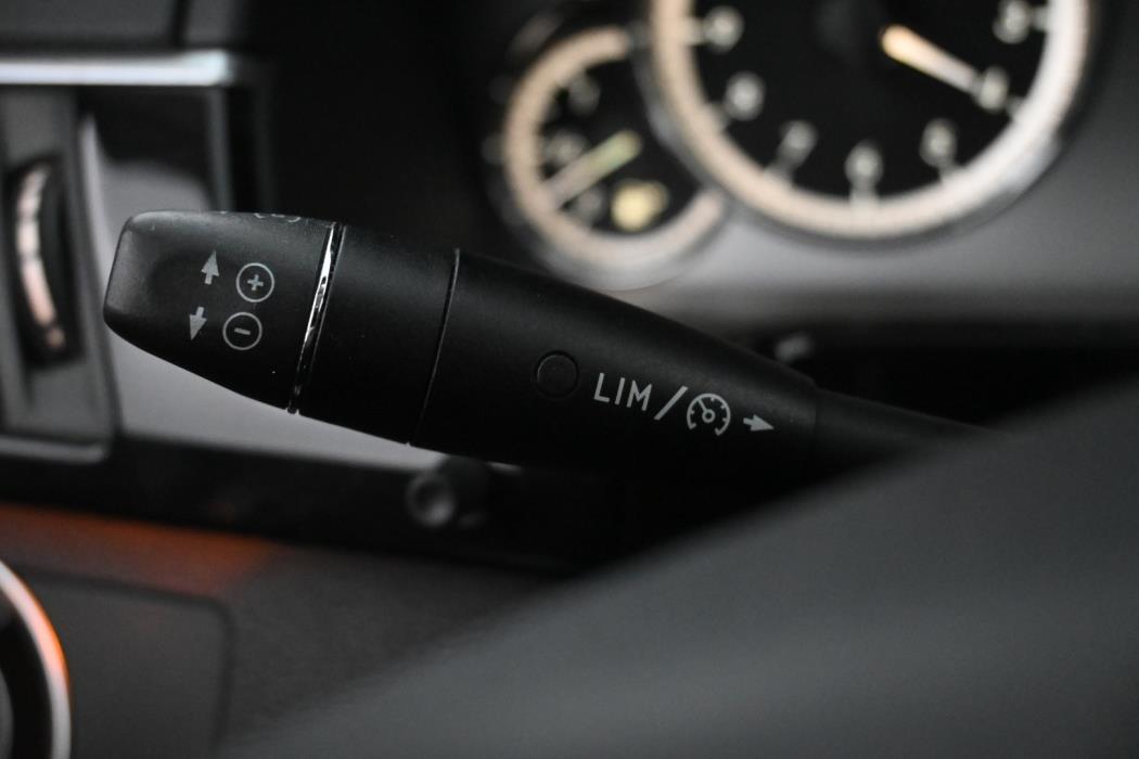 MERCEDES-BENZ E 2011