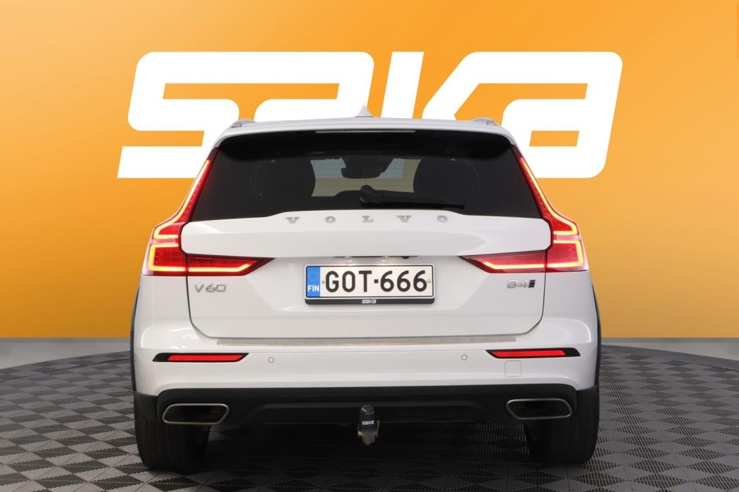 VOLVO V60 Cross Country 2022