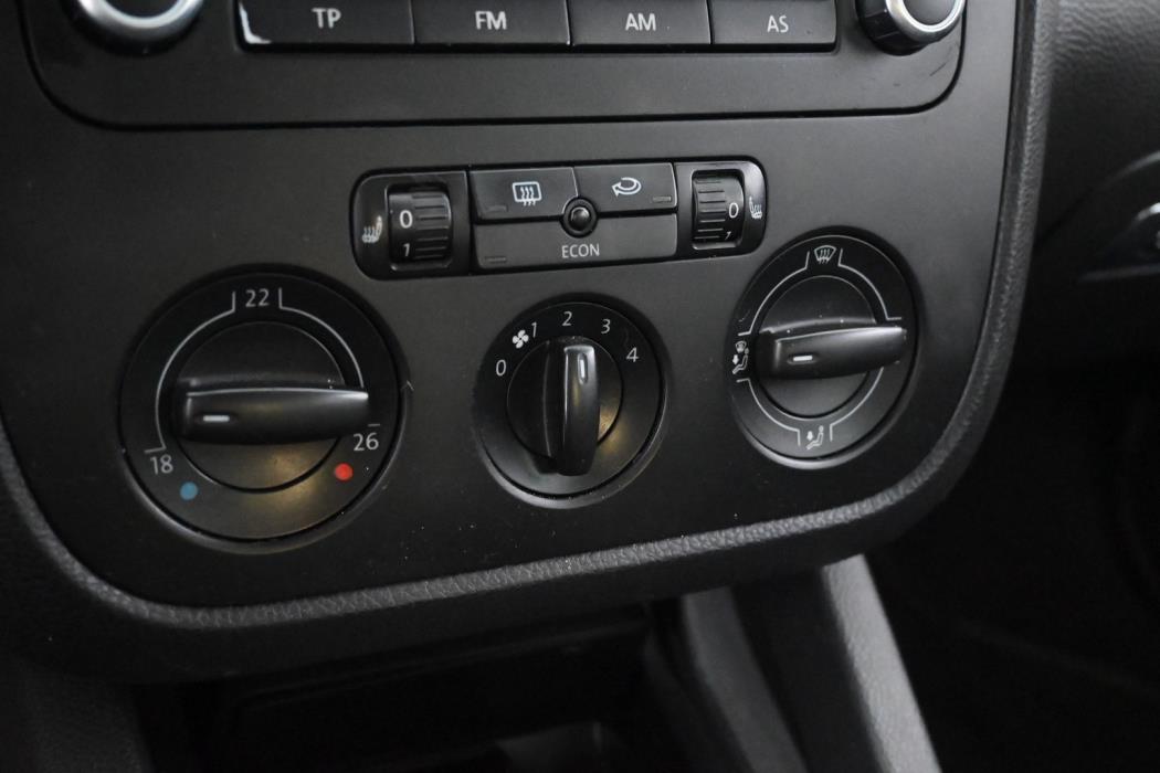 VOLKSWAGEN Jetta 2016