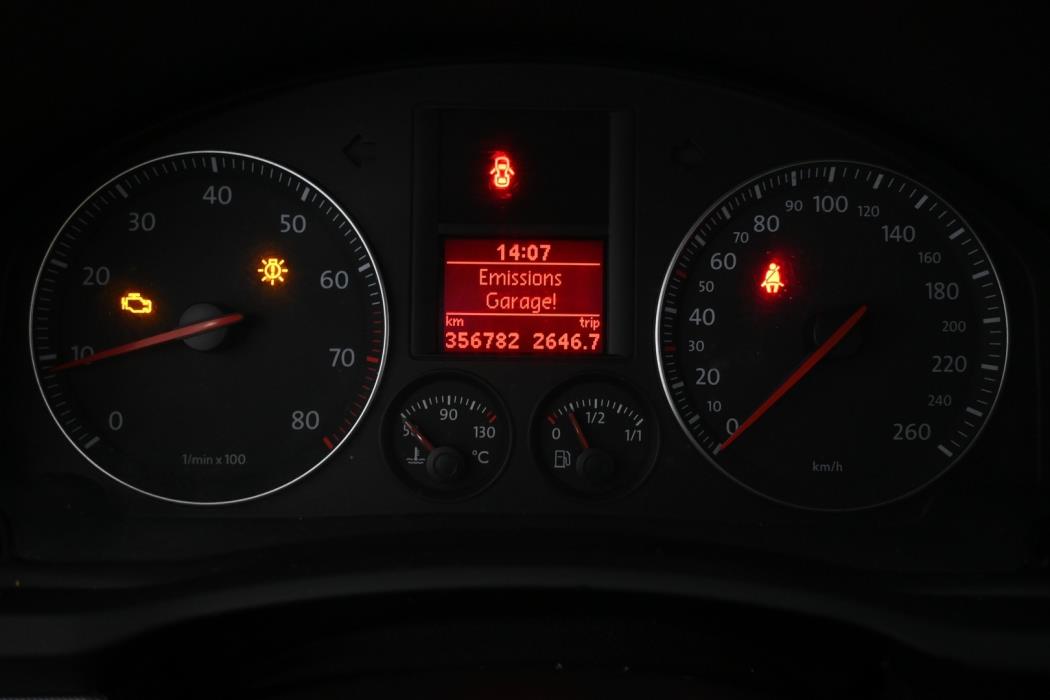 VOLKSWAGEN Jetta 2016