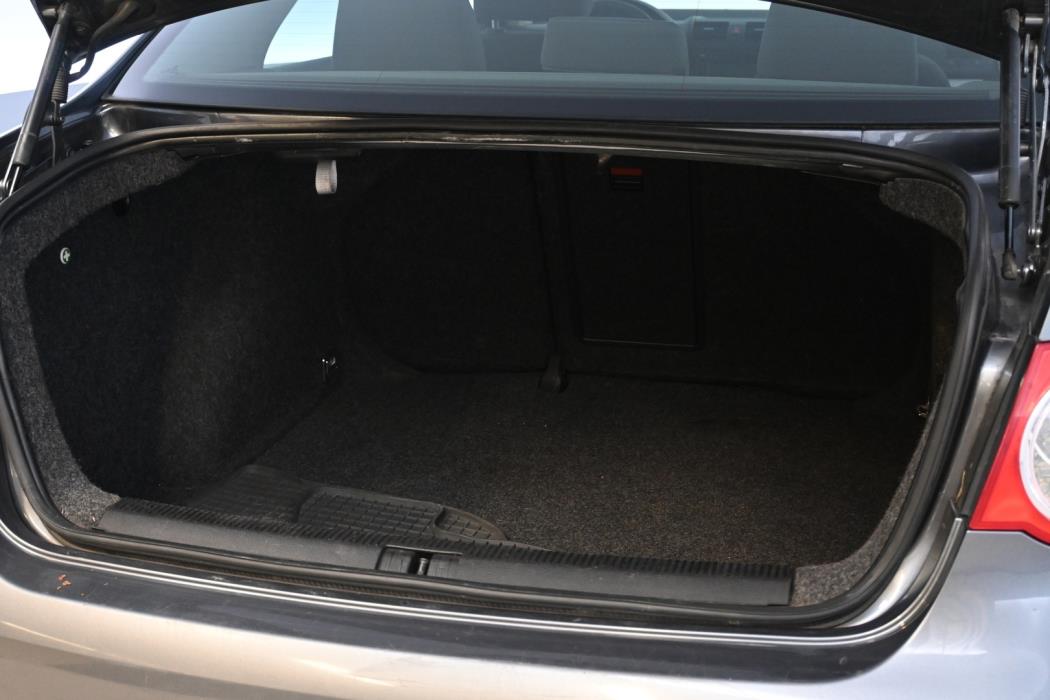 VOLKSWAGEN Jetta 2016