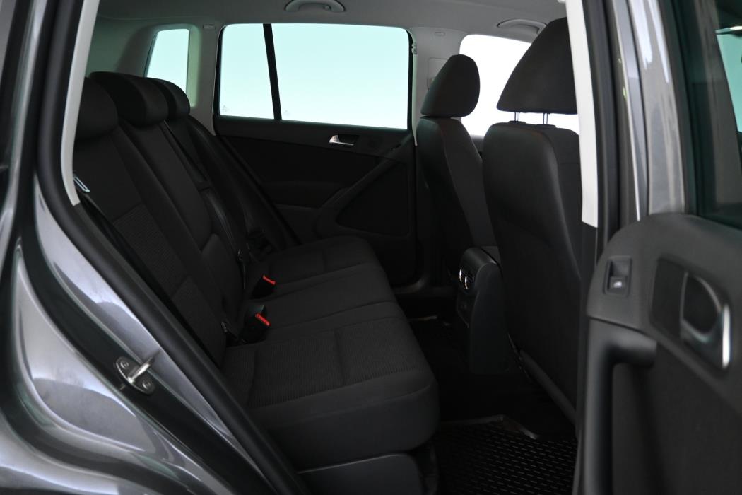VOLKSWAGEN Tiguan 2016