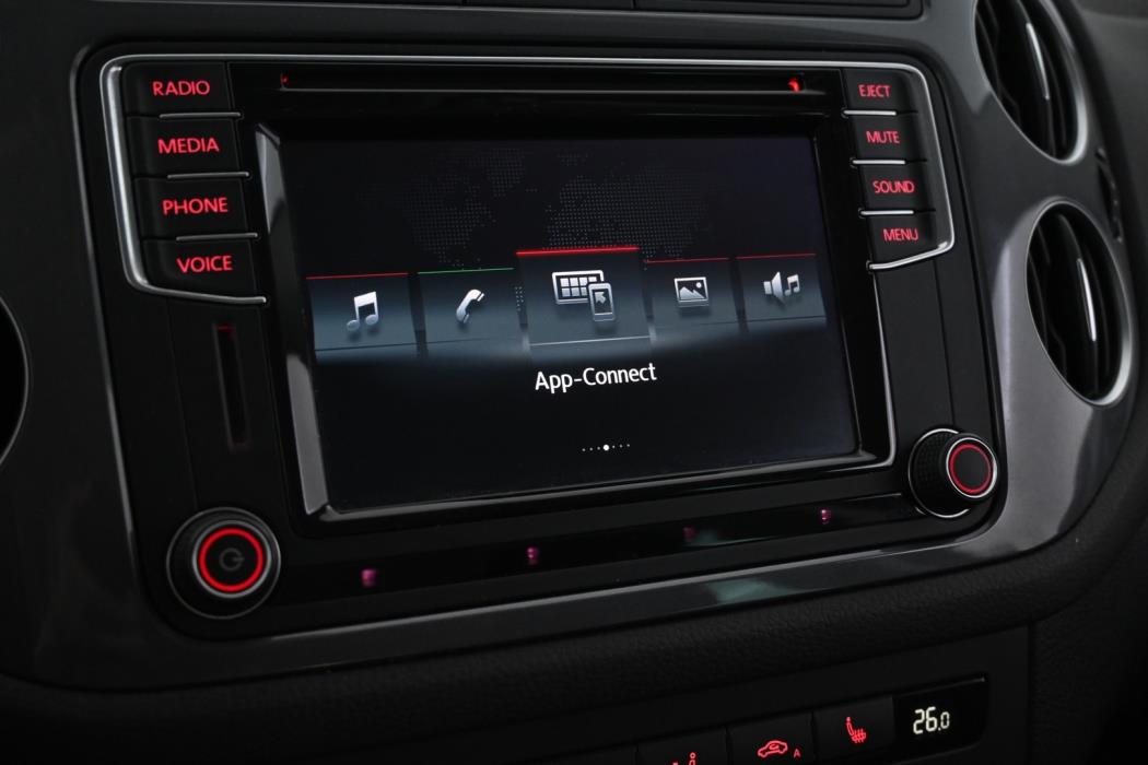 VOLKSWAGEN Tiguan 2016