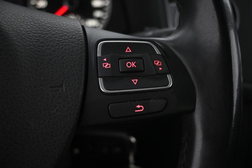 VOLKSWAGEN Tiguan 2016