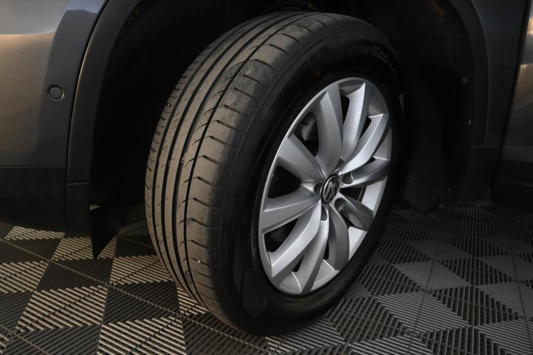 VOLKSWAGEN Tiguan 2016