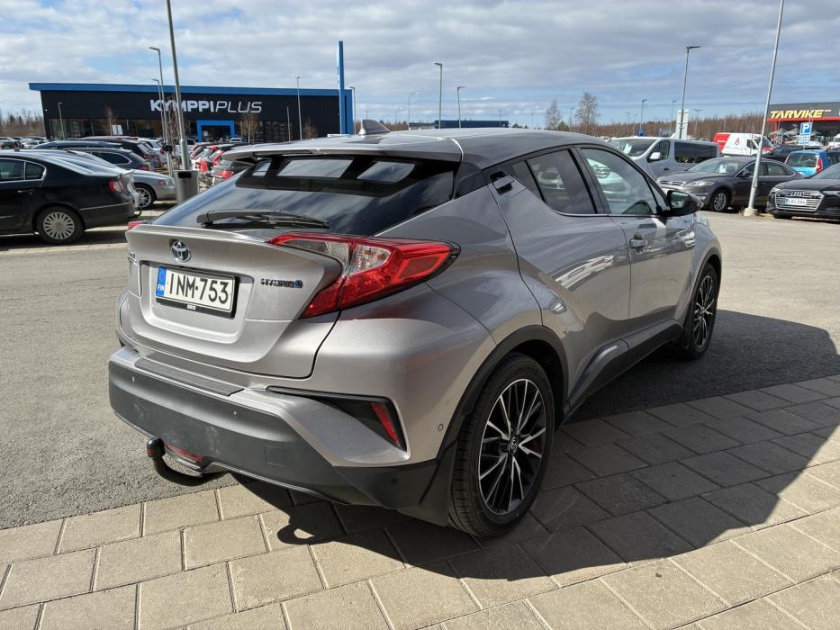 TOYOTA C-HR 2017