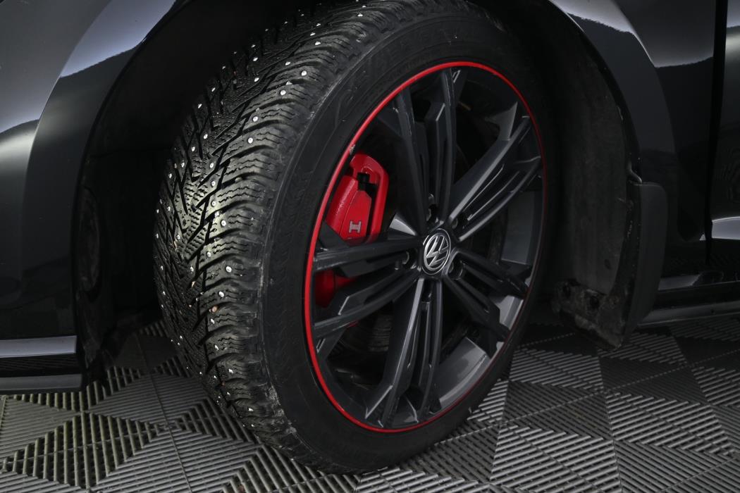 VOLKSWAGEN Golf 2018