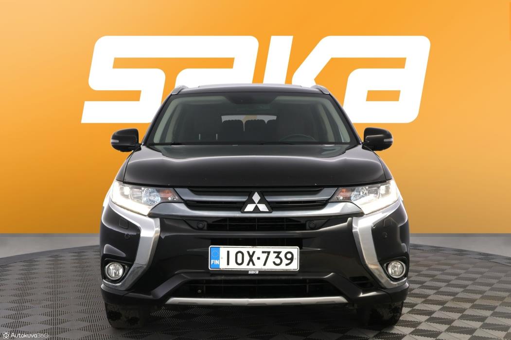 MITSUBISHI OUTLANDER PHEV 2016