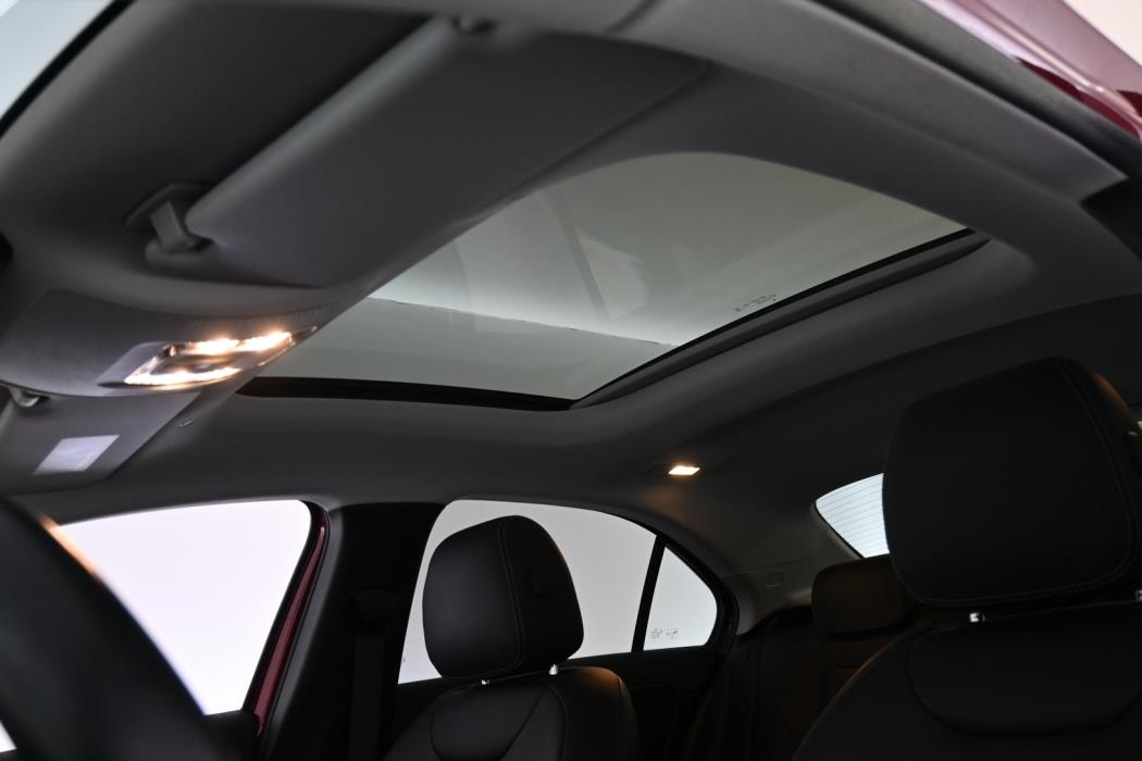 MERCEDES-BENZ A 2021