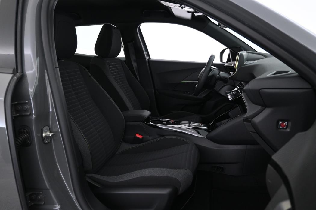 PEUGEOT e-2008 2024