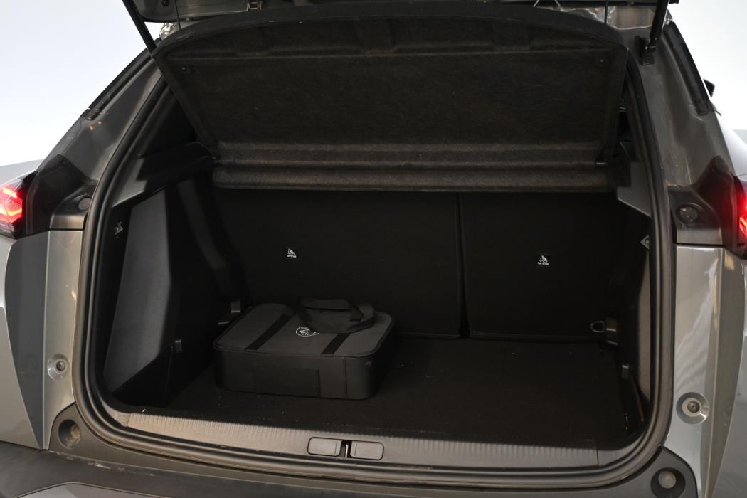 PEUGEOT e-2008 2024