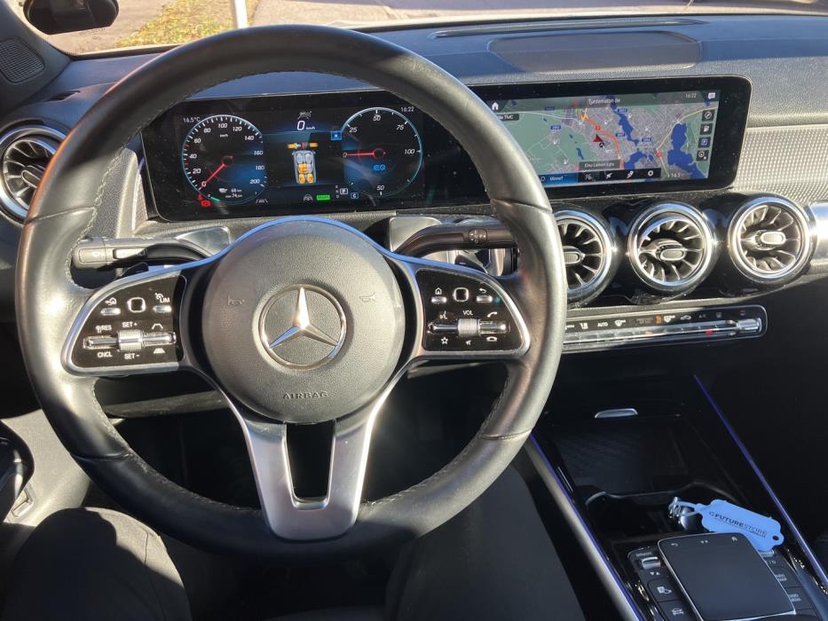 MERCEDES-BENZ EQB 2024