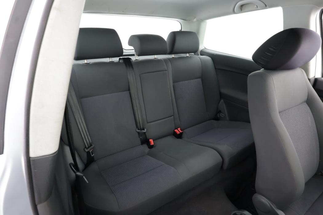 VOLKSWAGEN Polo 2003