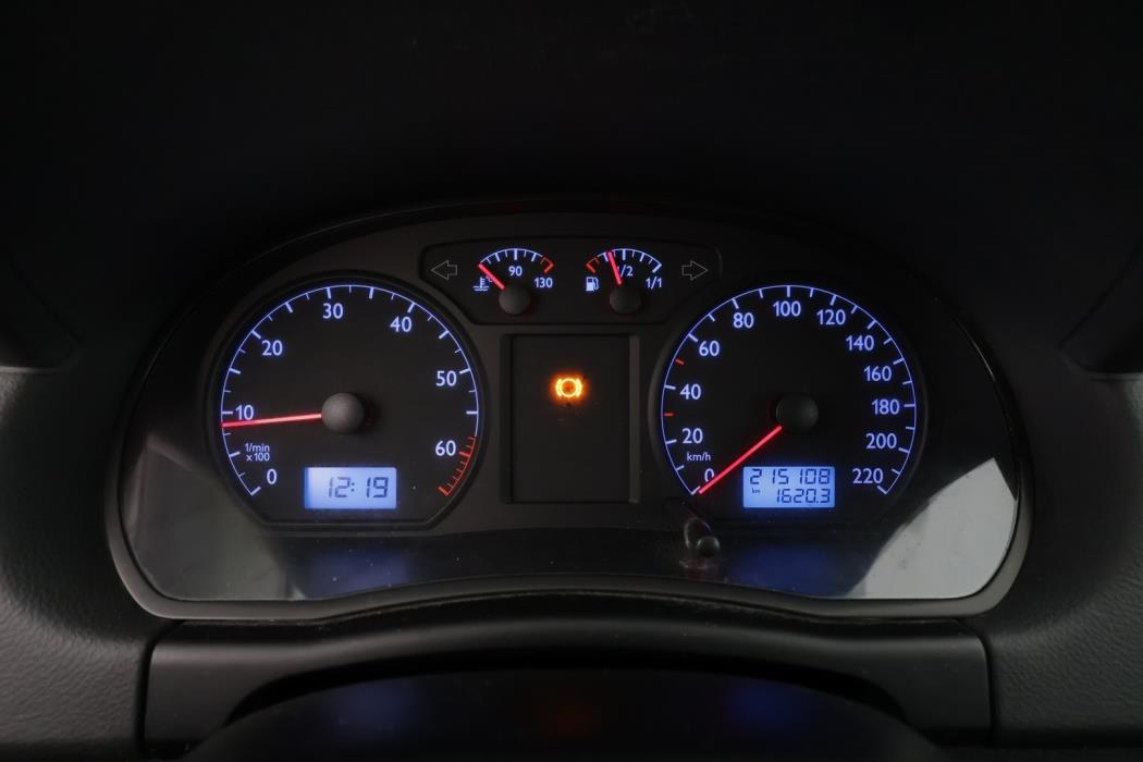 VOLKSWAGEN Polo 2003