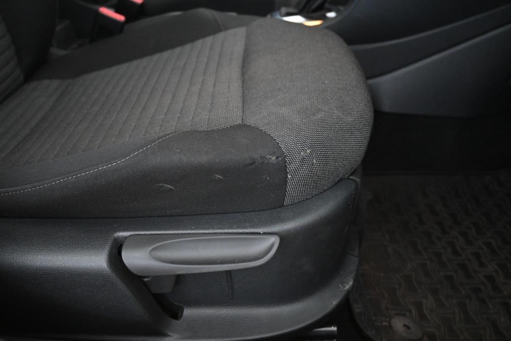 VOLKSWAGEN Polo 2011