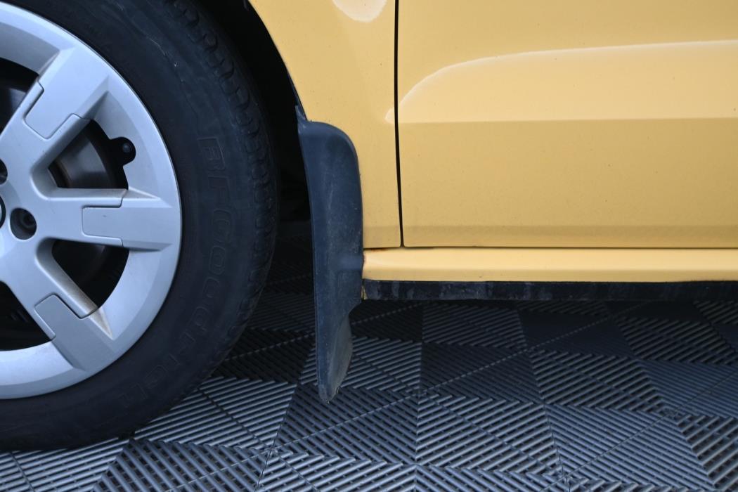 VOLKSWAGEN Polo 2011