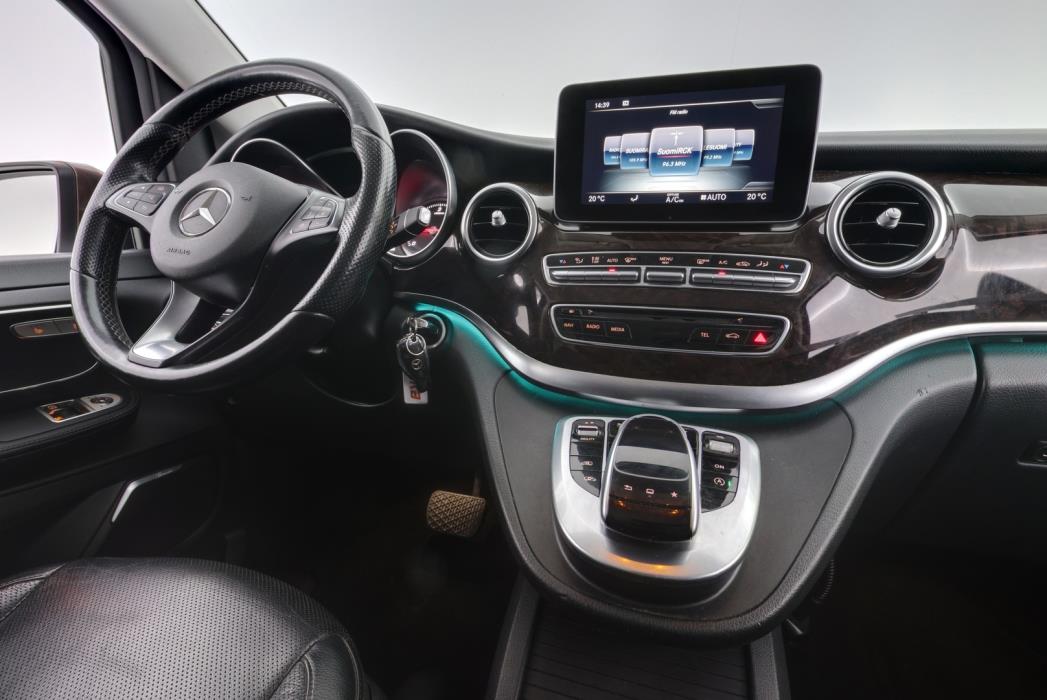 MERCEDES-BENZ V 2015