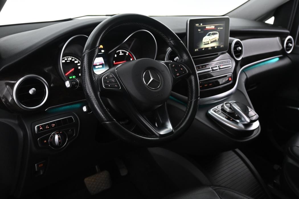 MERCEDES-BENZ V 2015