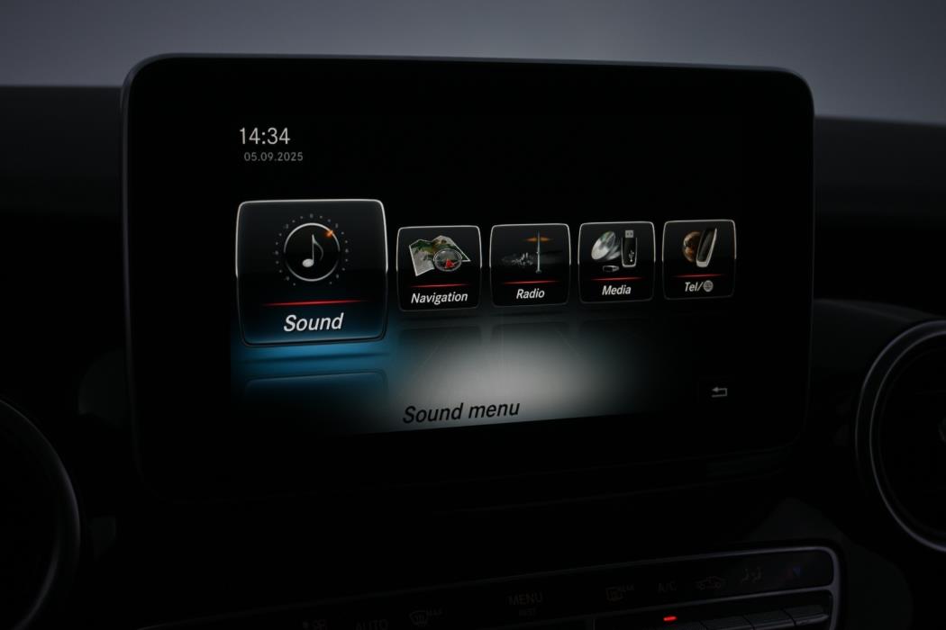 MERCEDES-BENZ V 2015