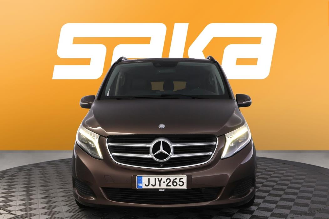 MERCEDES-BENZ V 2015