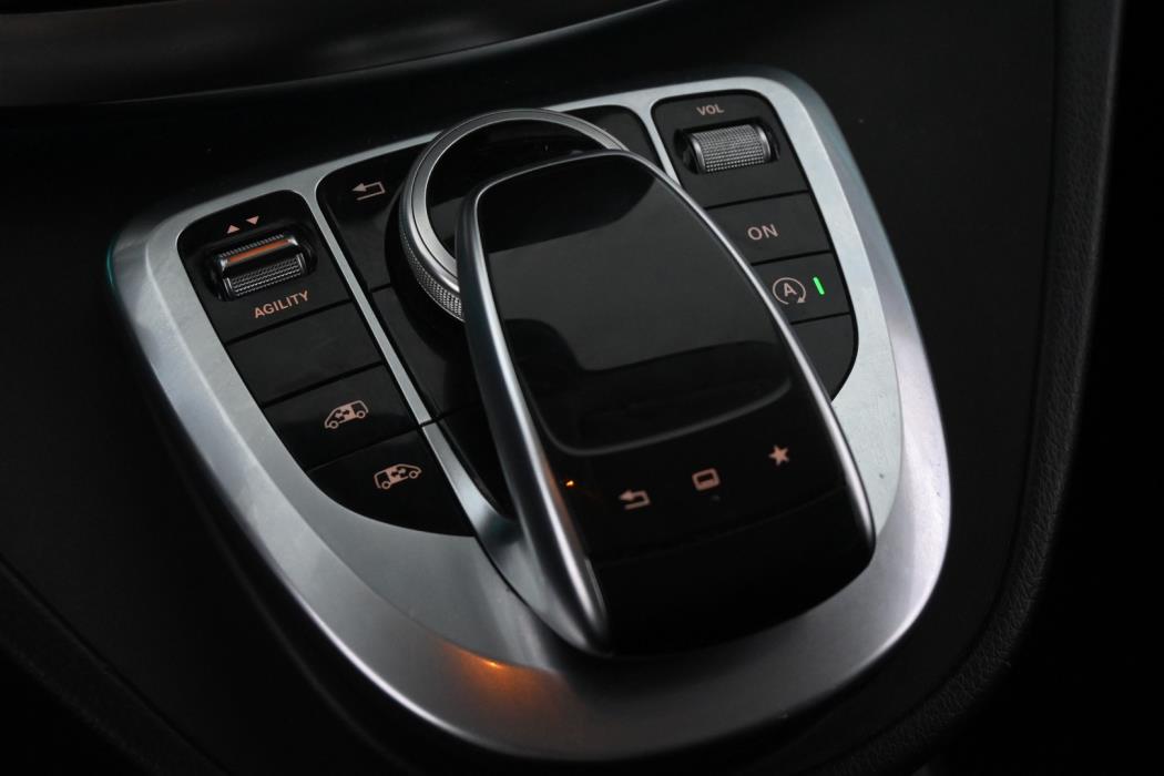 MERCEDES-BENZ V 2015