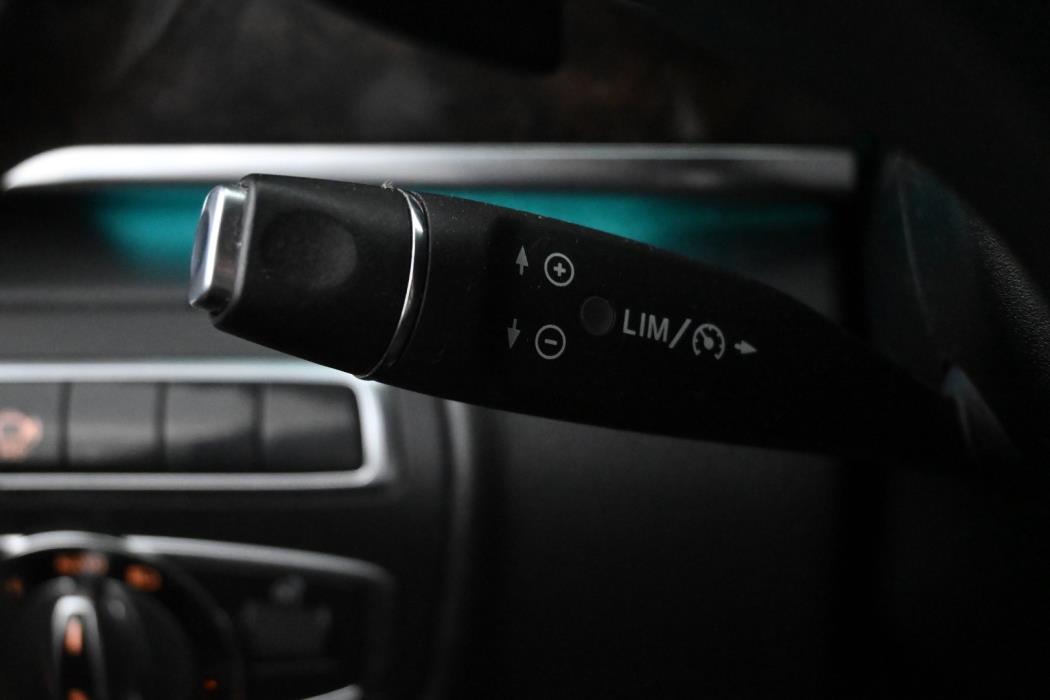 MERCEDES-BENZ V 2015