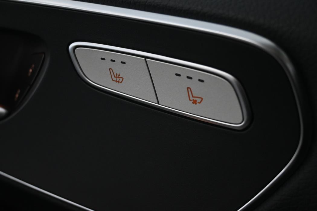 MERCEDES-BENZ V 2015