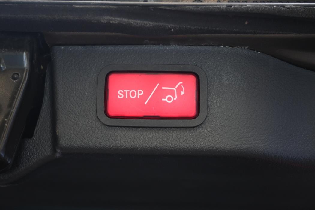 MERCEDES-BENZ V 2015