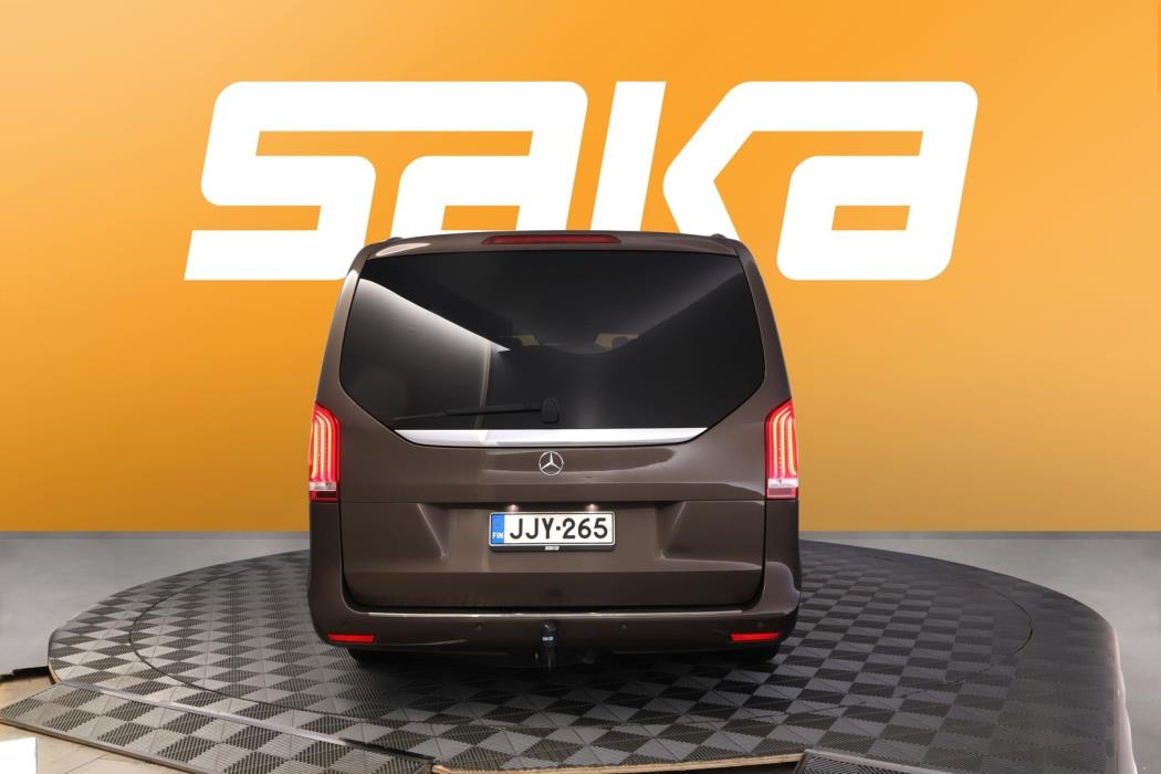 MERCEDES-BENZ V 2015