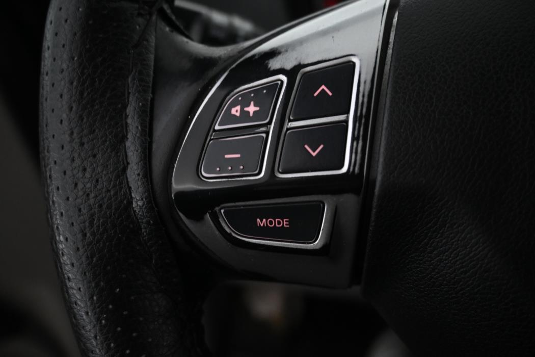 MITSUBISHI L200 2010