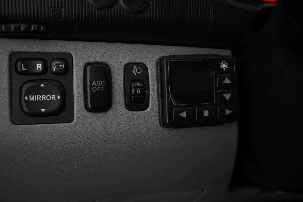 MITSUBISHI L200 2010