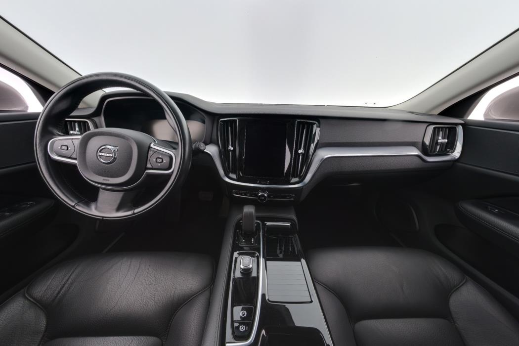 VOLVO V60 2022