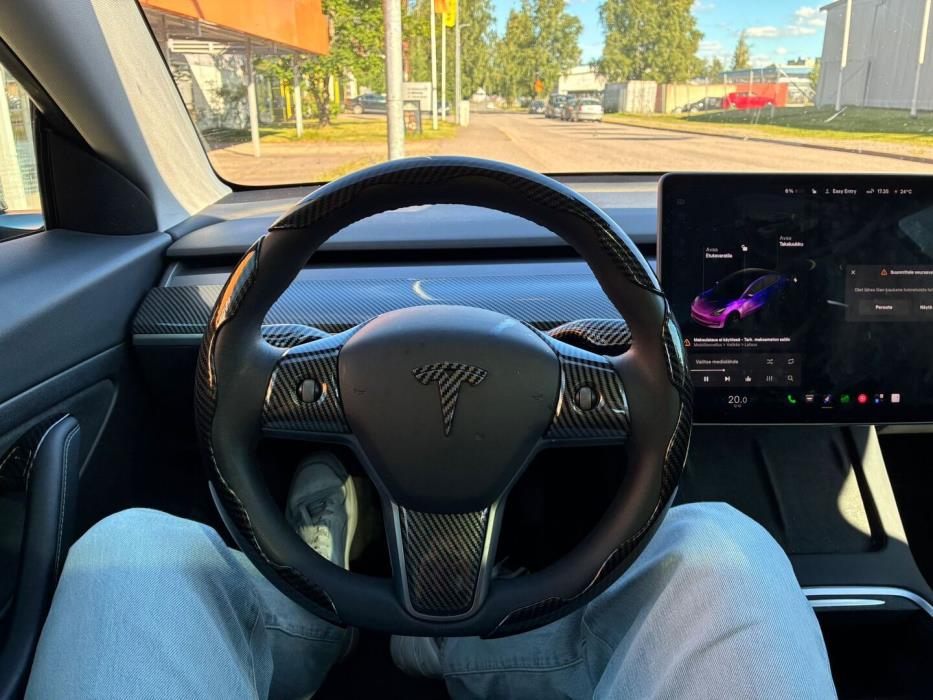 TESLA Model 3 2021