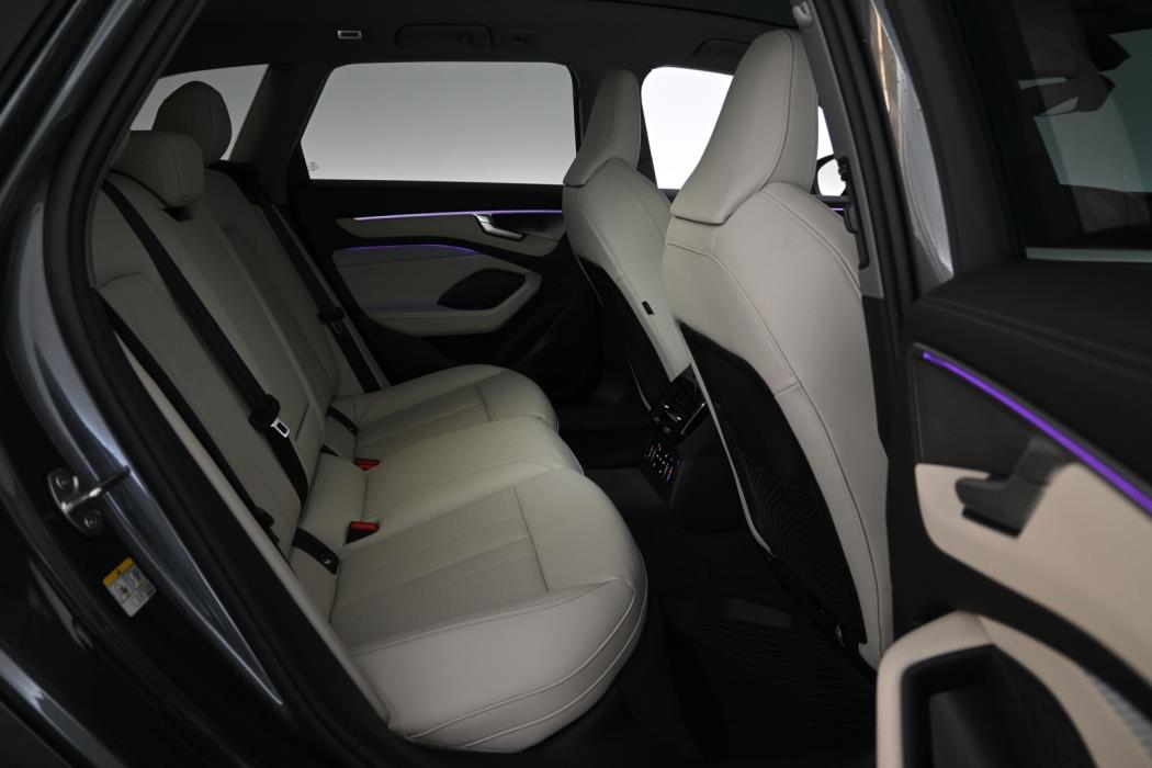 AUDI A6 2026