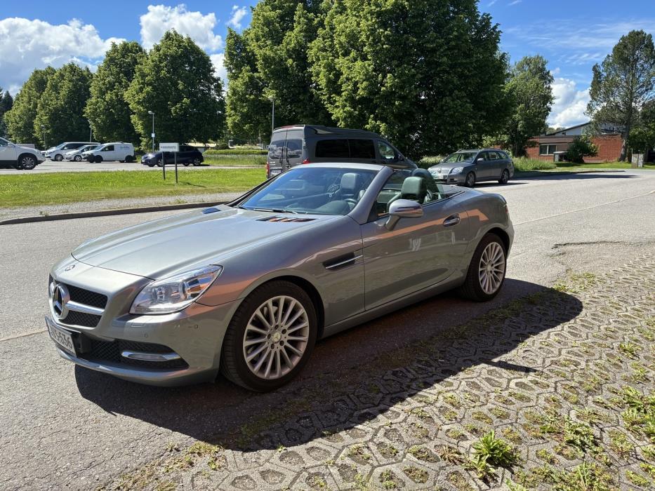 MERCEDES-BENZ SLK 2012