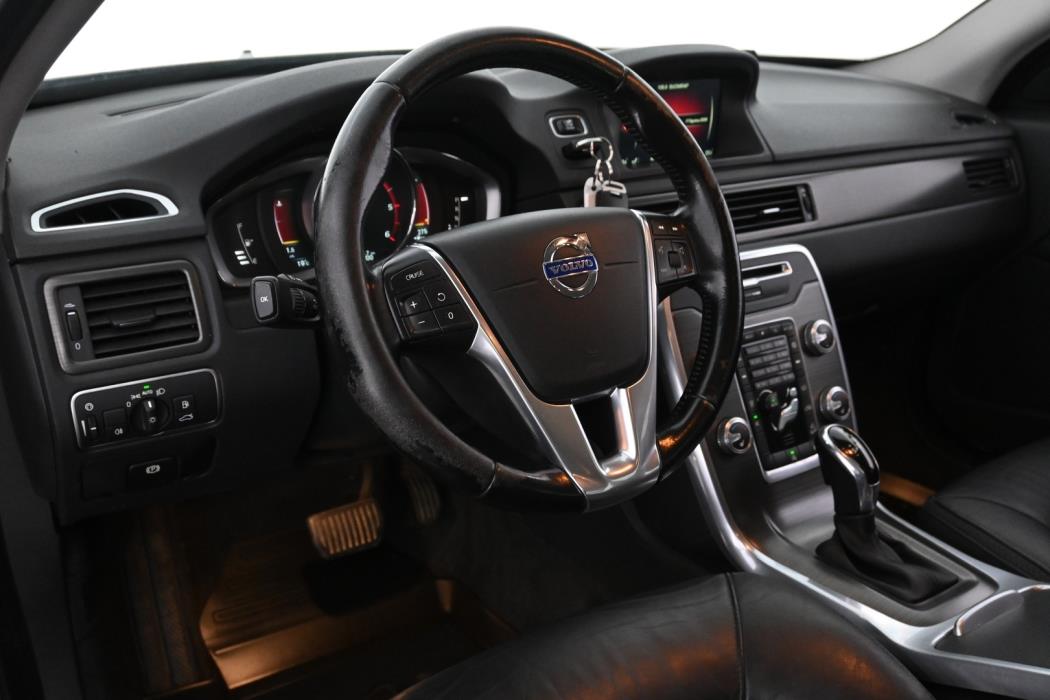 VOLVO XC70 2016
