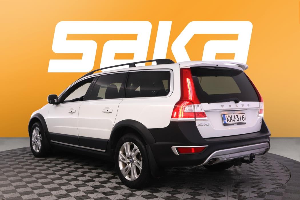 VOLVO XC70 2016